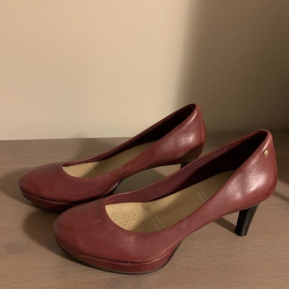 Rockport Adidas Maroon Pumps - Women’s Size 7.5 - Picture 5 of 6